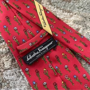 Salvatore Ferragamo Silk Print Tie Red Floral Made in Italy